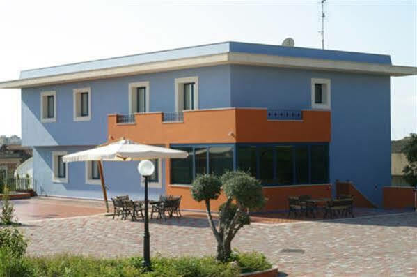 Motel - Hotel Nautico Pozzallo Ngoại thất bức ảnh